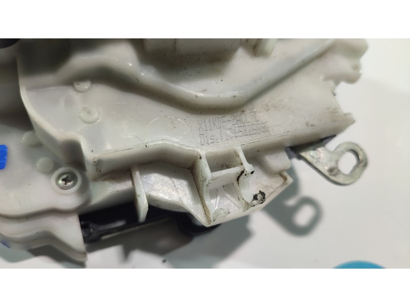 CERRADURA PUERTA DELANTERA DERECHA 1365225080  - imagen 2