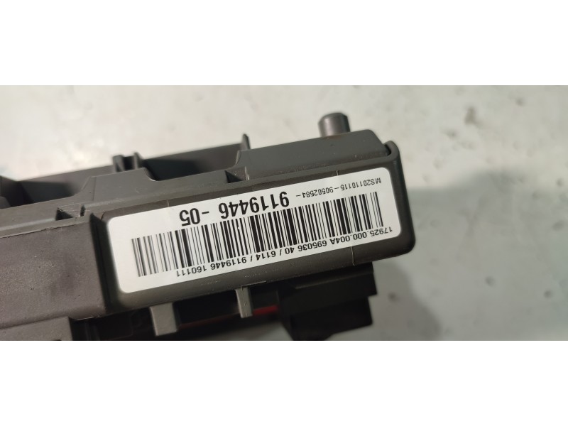 CAJA RELES / FUSIBLES 9119446  - imagen 2