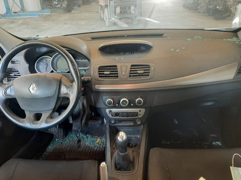 RENAULT MEGANE III BERLINA 5 P - imagen 2