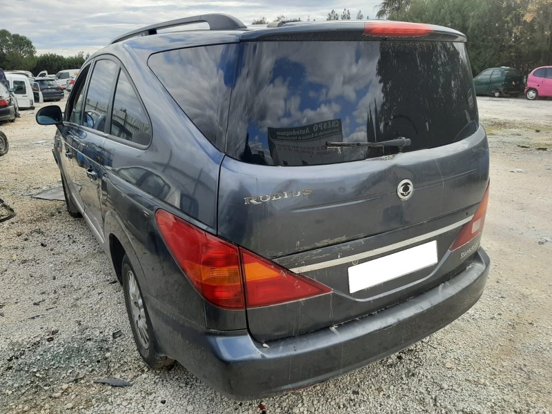 SSANGYONG RODIUS - imagen 3
