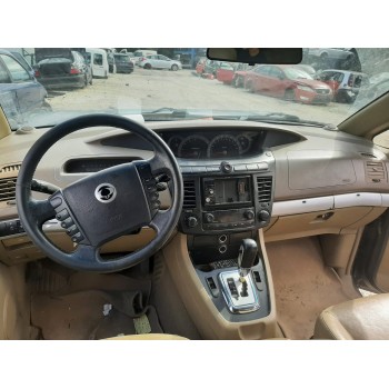 SSANGYONG RODIUS - miniatura 5
