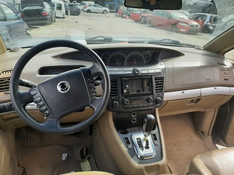 SSANGYONG RODIUS - imagen 5