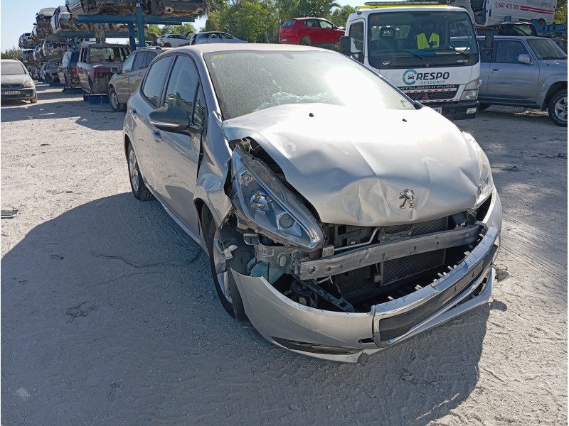 PEUGEOT 208 - imagen 4
