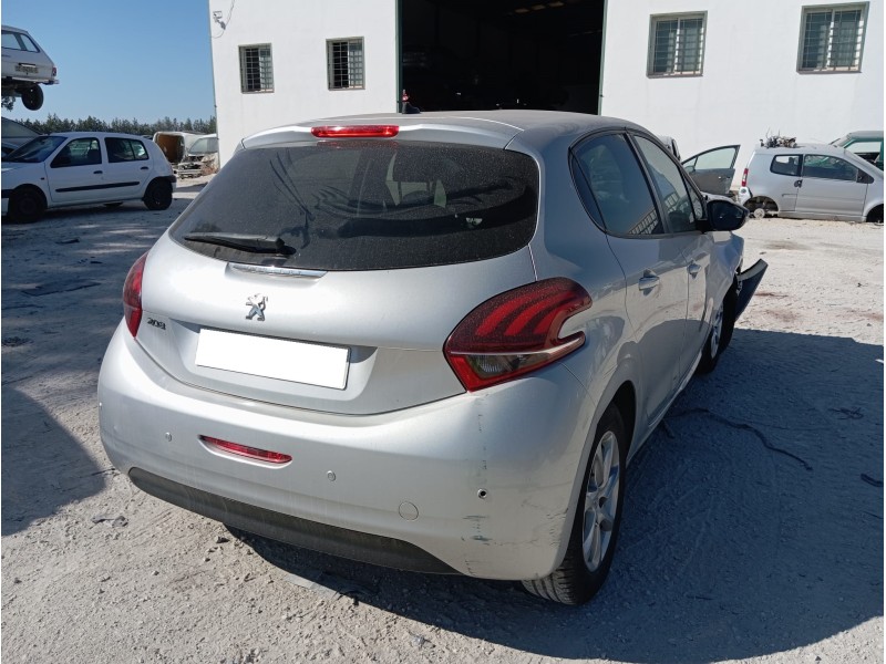 PEUGEOT 208 - imagen 5