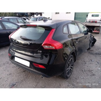 VOLVO V40 - miniatura 2