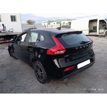 VOLVO V40 - miniatura 3