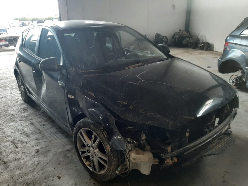 HYUNDAI I30 - imagen 1