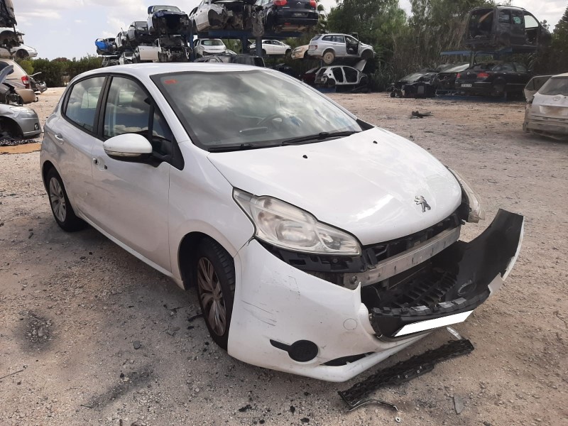 PEUGEOT 208 - imagen 1