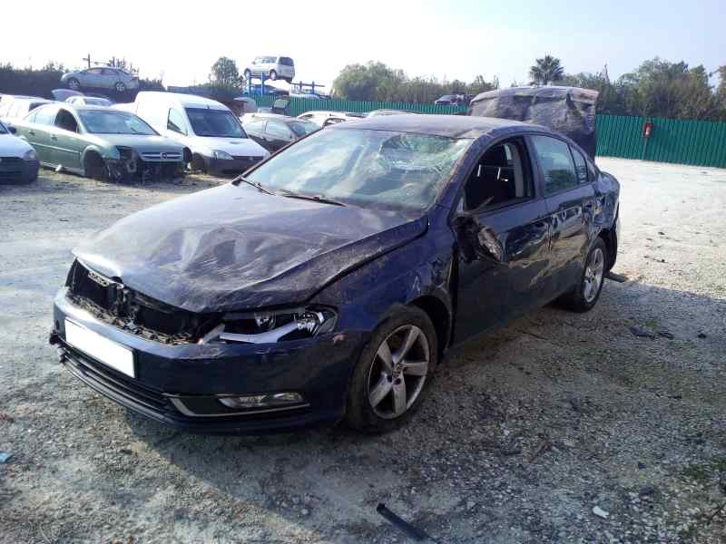 VOLKSWAGEN PASSAT BERLINA (3C2) - imagen 1