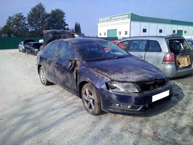 VOLKSWAGEN PASSAT BERLINA (3C2) - imagen 4