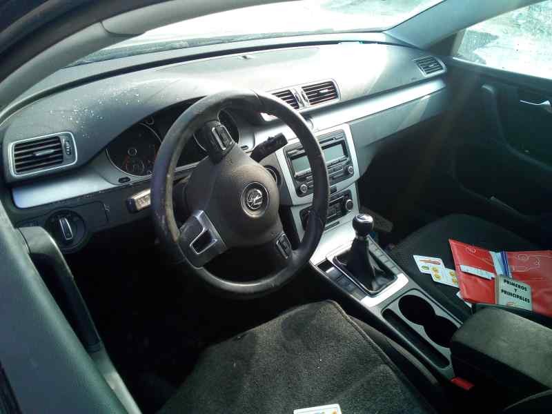 VOLKSWAGEN PASSAT BERLINA (3C2) - imagen 5
