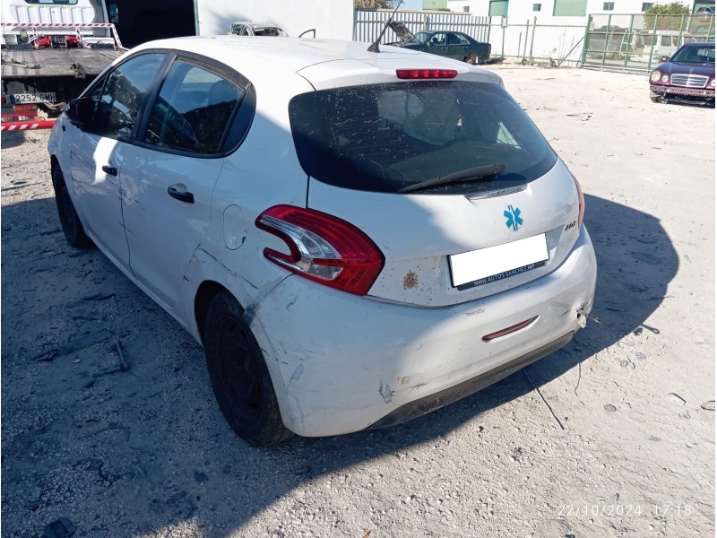 PEUGEOT 208 - imagen 2