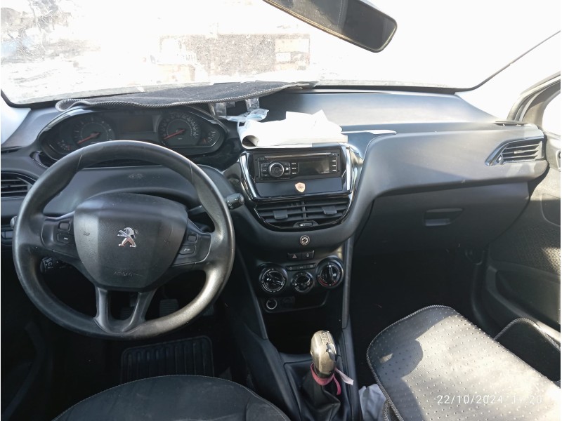 PEUGEOT 208 - imagen 3