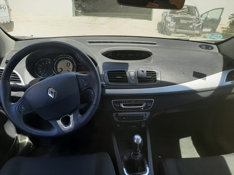 RENAULT MEGANE III BERLINA 5 P - imagen 5