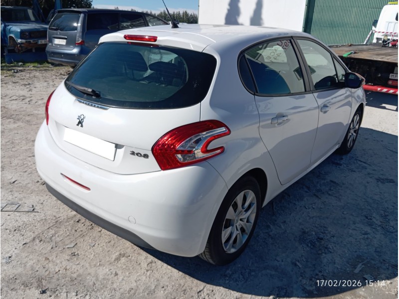 PEUGEOT 208 - imagen 4