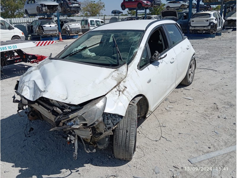 OPEL ASTRA J SPORTS TOURER - imagen 1