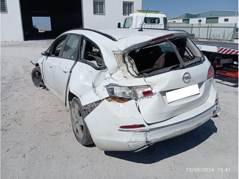 OPEL ASTRA J SPORTS TOURER - imagen 2
