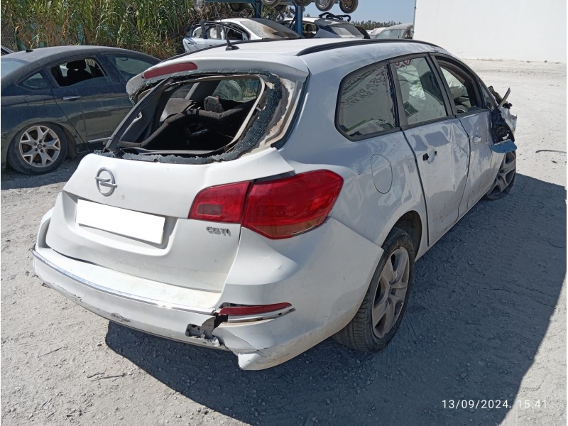 OPEL ASTRA J SPORTS TOURER - imagen 3