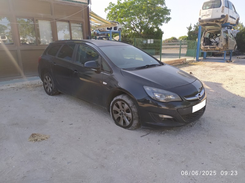 OPEL ASTRA J SPORTS TOURER - imagen 1