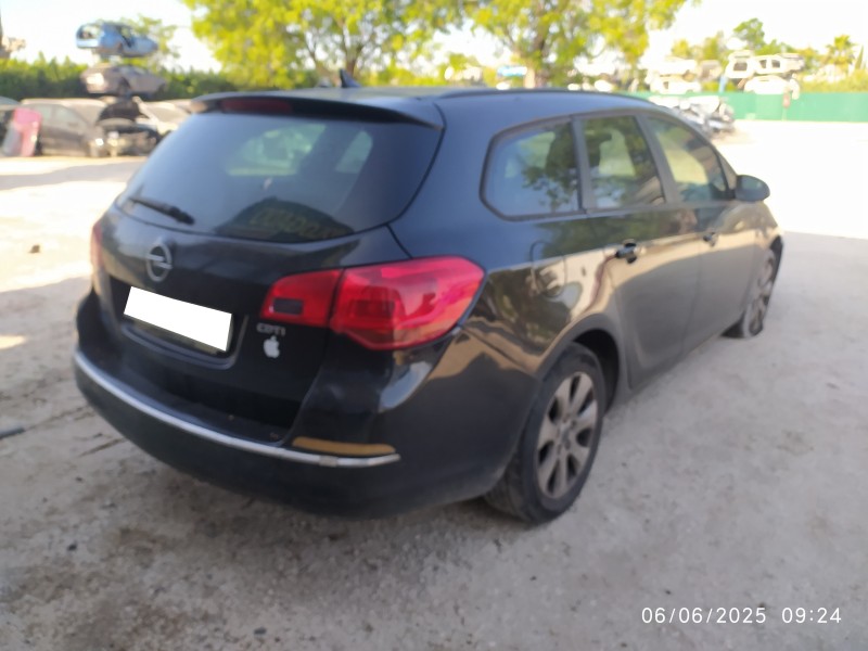 OPEL ASTRA J SPORTS TOURER - imagen 2