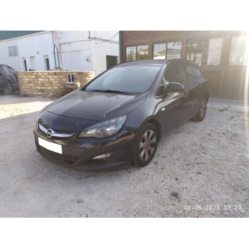 OPEL ASTRA J SPORTS TOURER - miniatura 4