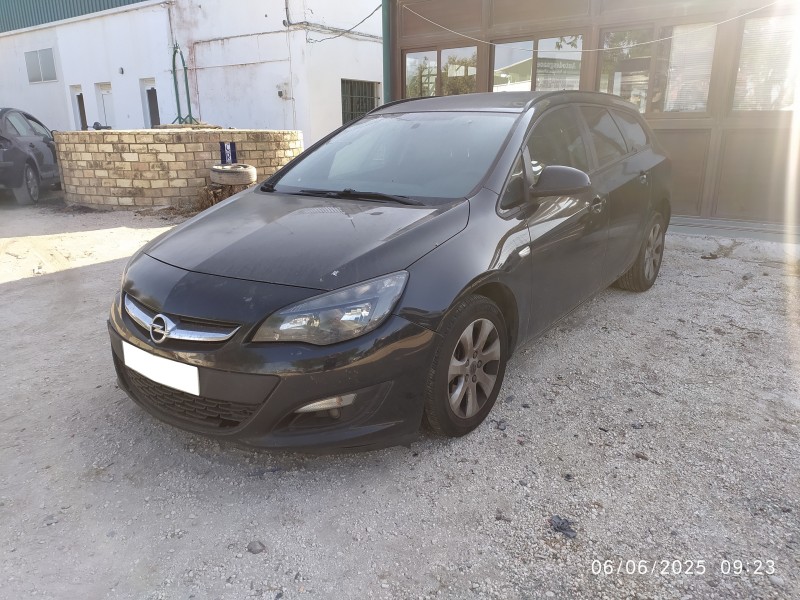 OPEL ASTRA J SPORTS TOURER - imagen 4