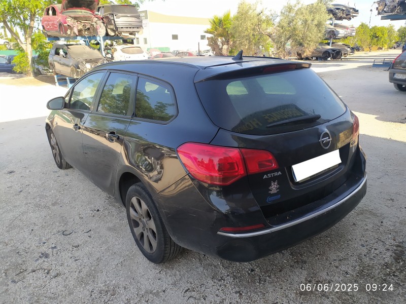 OPEL ASTRA J SPORTS TOURER - imagen 5