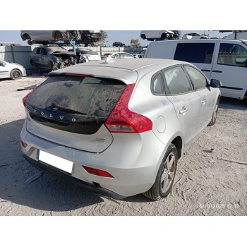 VOLVO V40 - miniatura 2