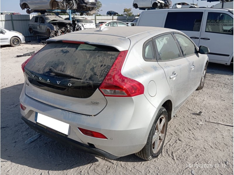 VOLVO V40 - imagen 2