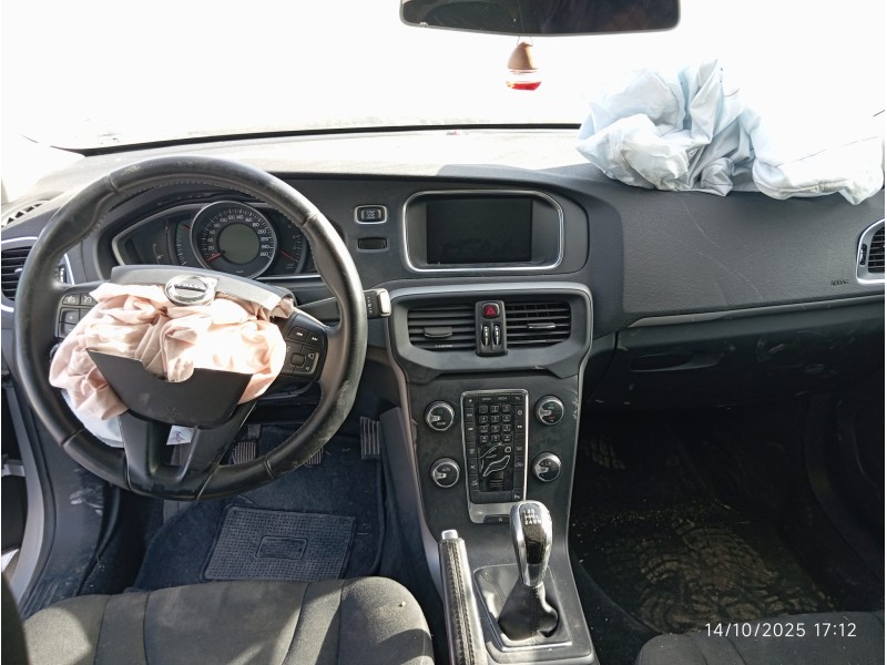 VOLVO V40 - imagen 3