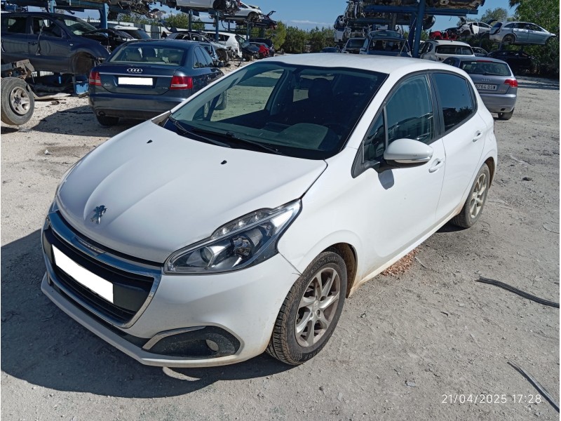 PEUGEOT 208 - imagen 2