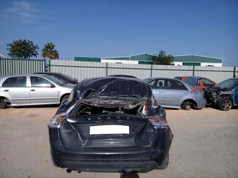 VOLVO V60 KOMBI - imagen 2