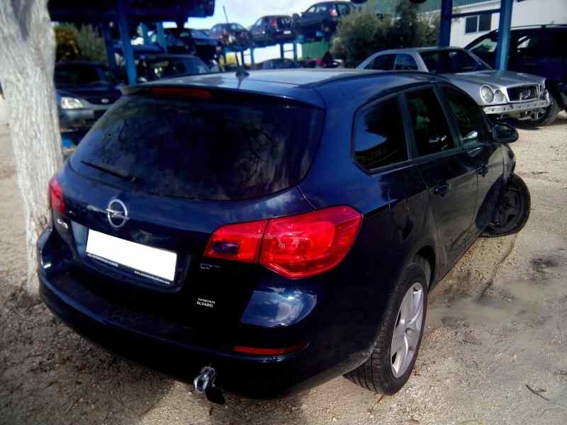 OPEL ASTRA J SPORTS TOURER - imagen 4