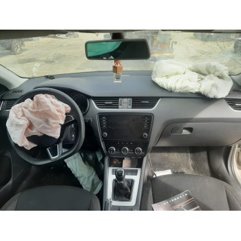 SKODA OCTAVIA COMBI (5E5) - miniatura 2