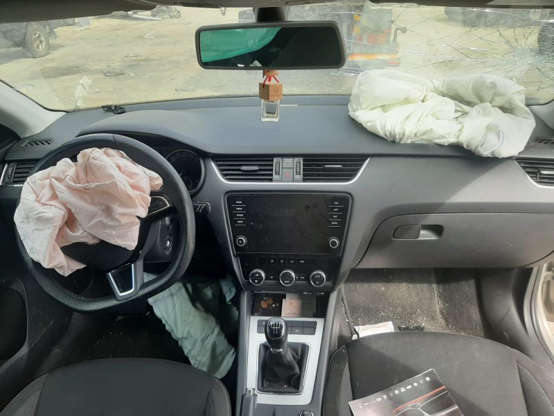 SKODA OCTAVIA COMBI (5E5) - imagen 2