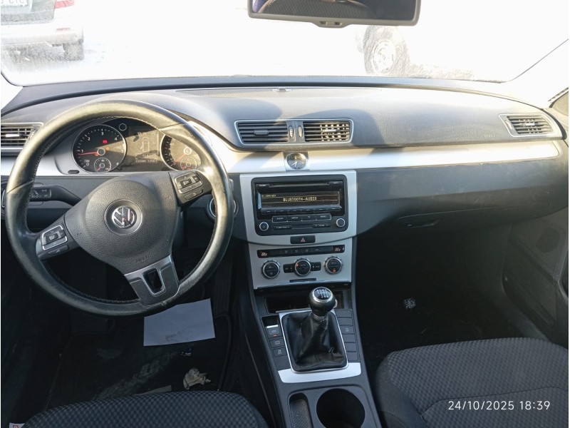 VOLKSWAGEN PASSAT LIM. (362) - imagen 3
