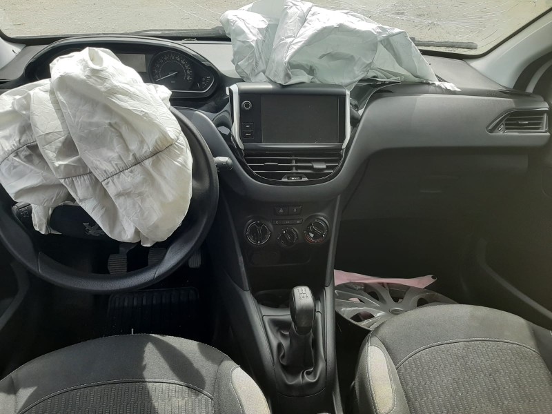 PEUGEOT 208 - imagen 4