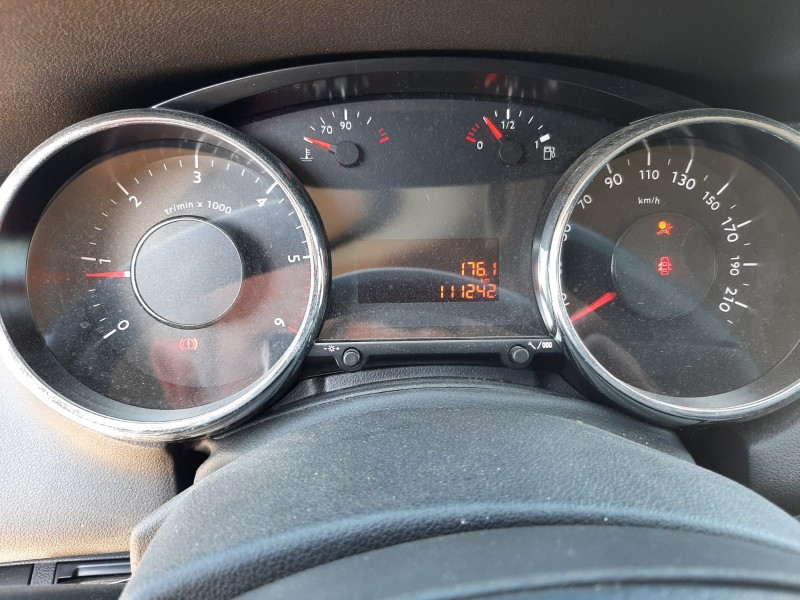 PEUGEOT 5008 - imagen 2
