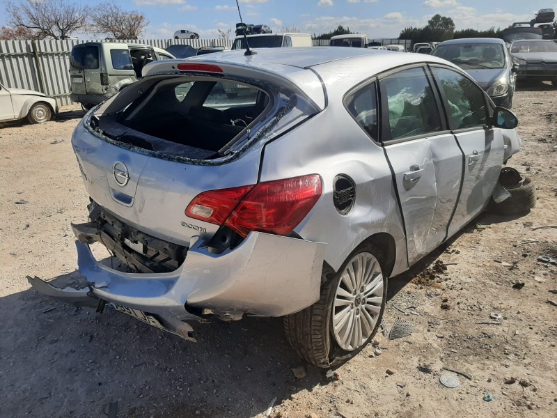 OPEL ASTRA J LIM. - imagen 4