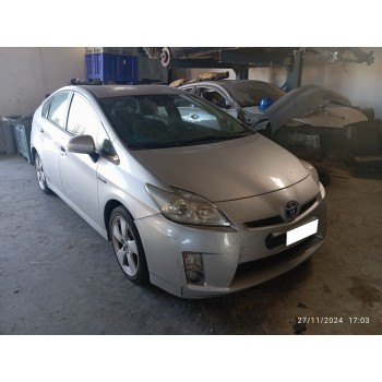 TOYOTA PRIUS (NHW30)