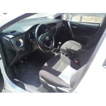 TOYOTA AURIS - miniatura 2