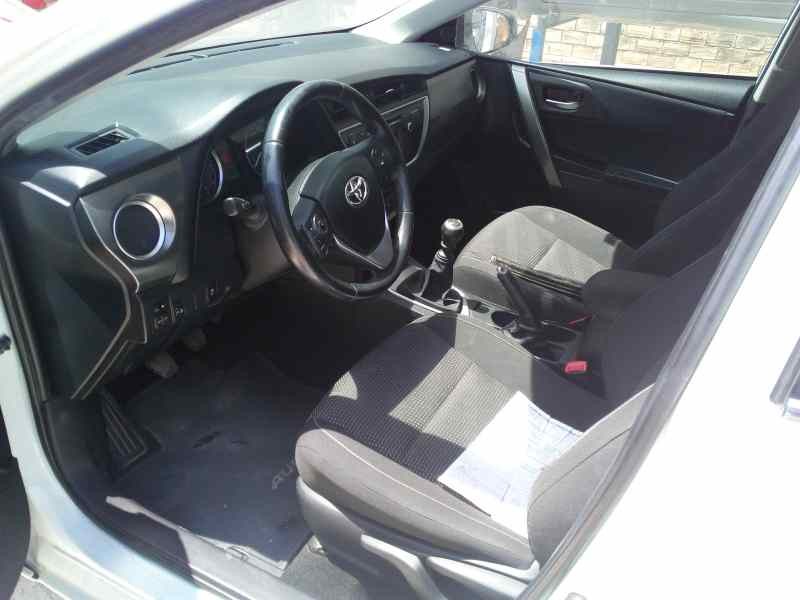 TOYOTA AURIS - imagen 2