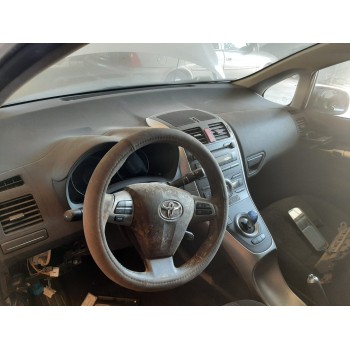 TOYOTA AURIS - miniatura 4