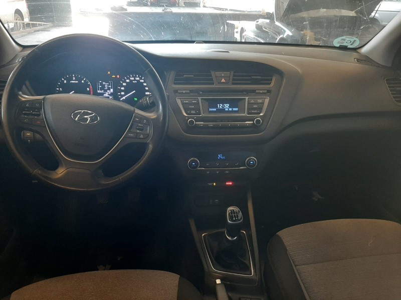 HYUNDAI I20 - imagen 3