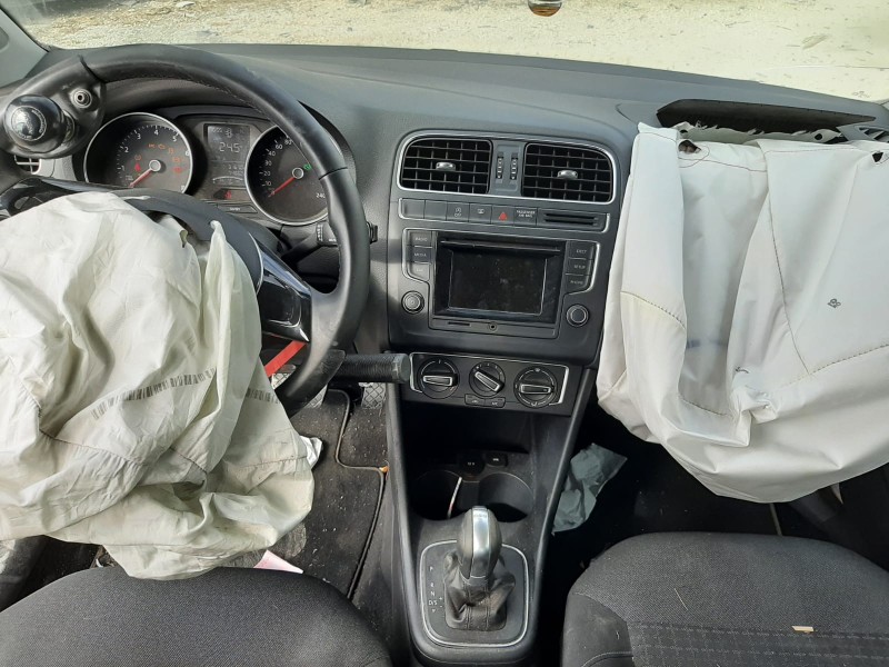 VOLKSWAGEN POLO (6C1) - imagen 2