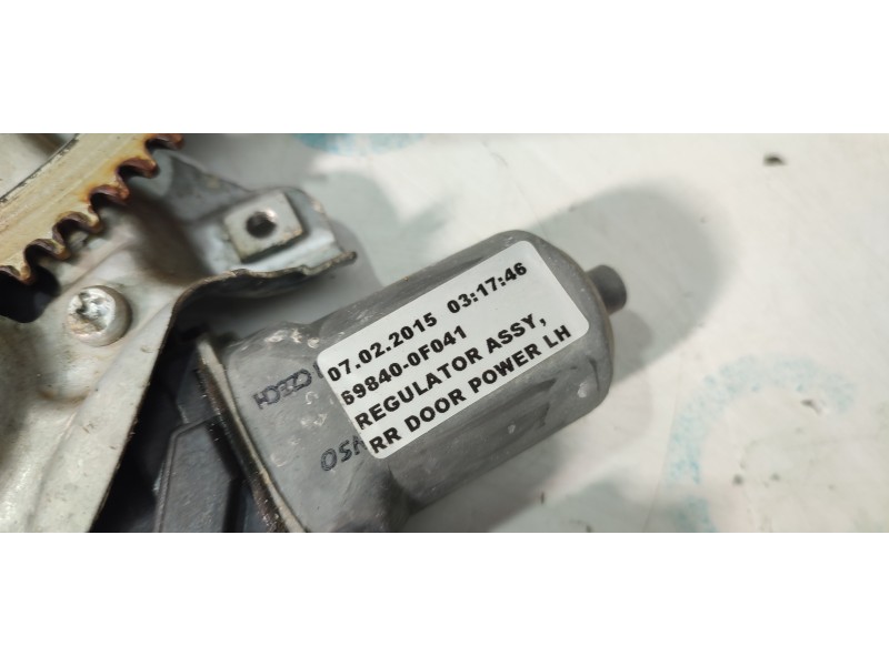 ELEVALUNAS TRASERO IZQUIERDO 698400F041  - imagen 2