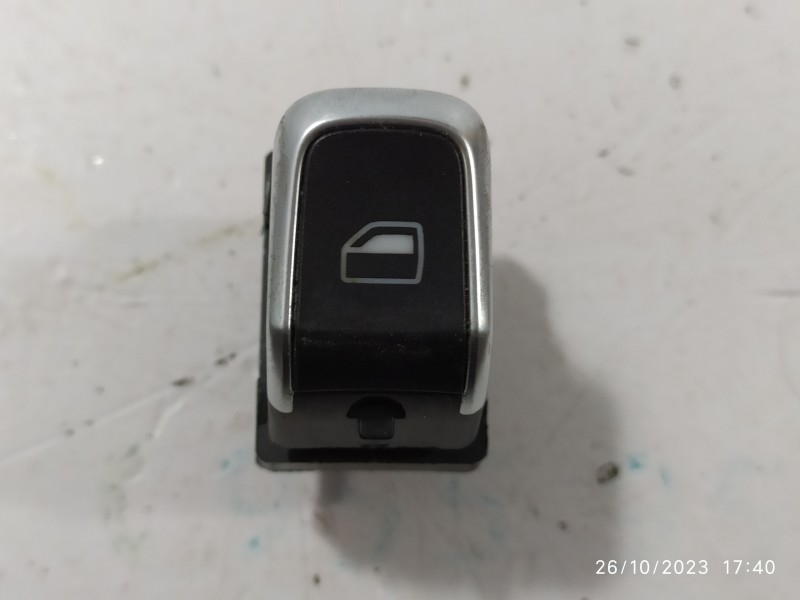 MANDO ELEVALUNAS TRASERO DERECHO 8K0959855B  - imagen 1