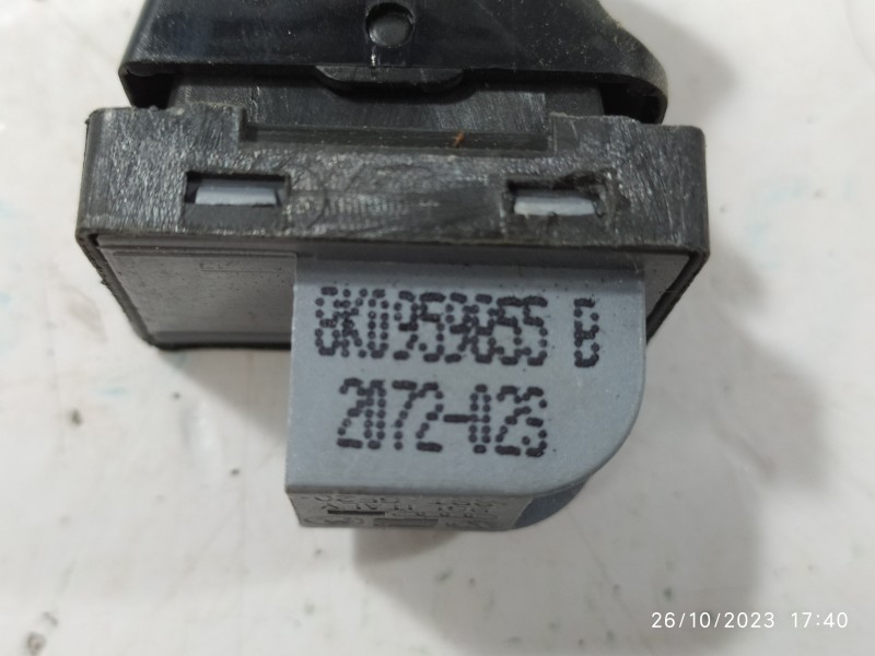 MANDO ELEVALUNAS TRASERO DERECHO 8K0959855B  - imagen 2