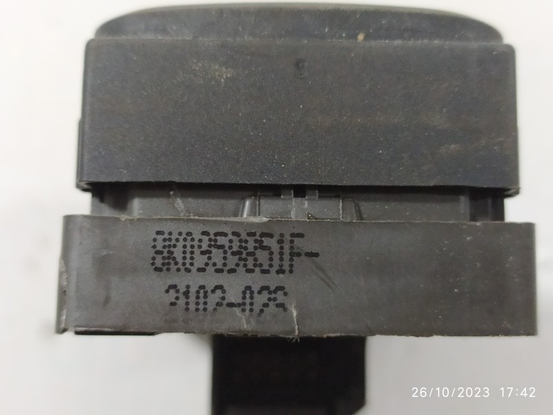 MANDO ELEVALUNAS DELANTERO IZQUIERDO 8K0959851F  - imagen 5