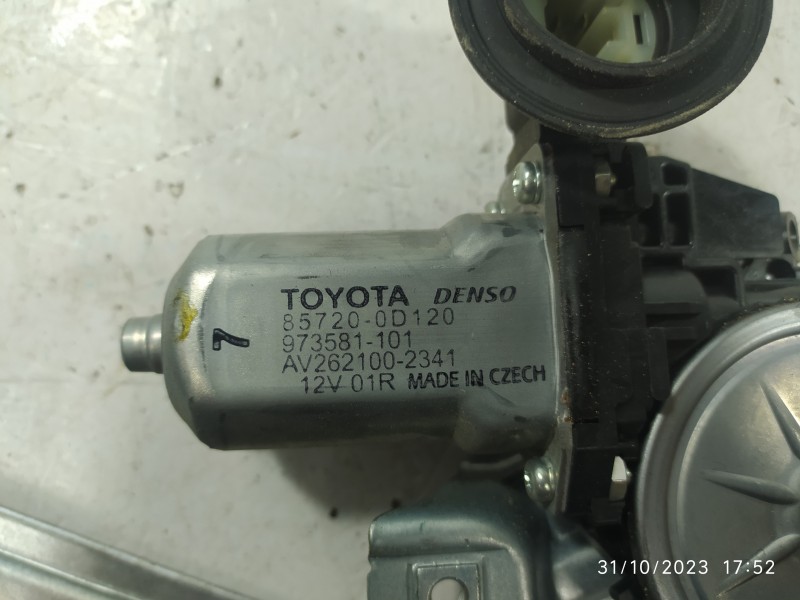 ELEVALUNAS TRASERO DERECHO 857200D120  - imagen 2